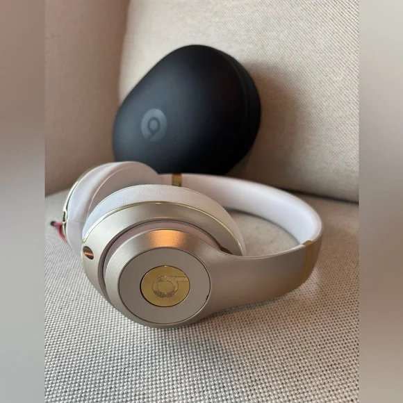 Beats White and Gold Headphones with Red Cable
